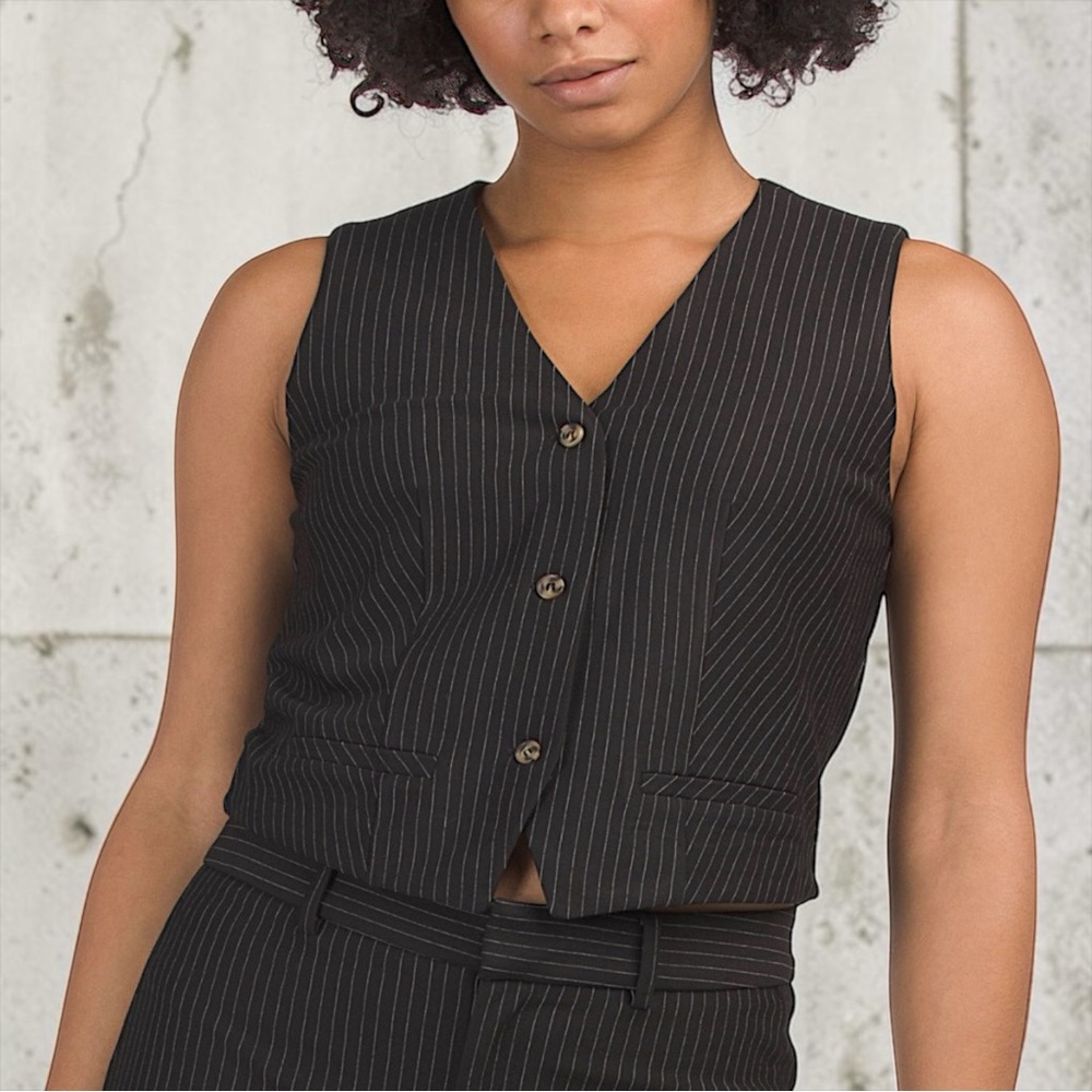 Greige Women’s Black Pinstripe Dressy Formal Vest Sz L